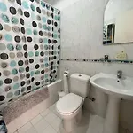 Natalia's 1 Bedroom Apartemnt شقة