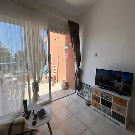 Lägenhet Natalia's 1 Bedroom Apartemnt Paphos